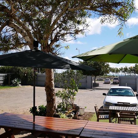 Geraldton Backpackers Hostel Exterior foto