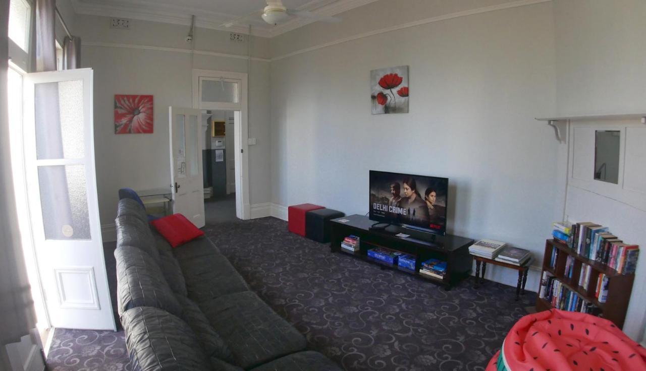 Geraldton Backpackers Hostel Exterior foto