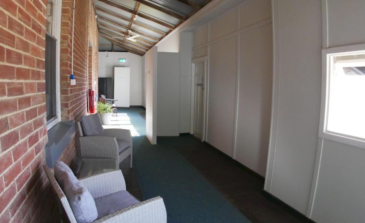 Geraldton Backpackers Hostel Exterior foto