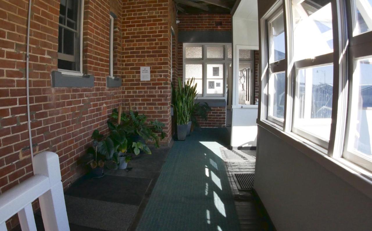 Geraldton Backpackers Hostel Exterior foto