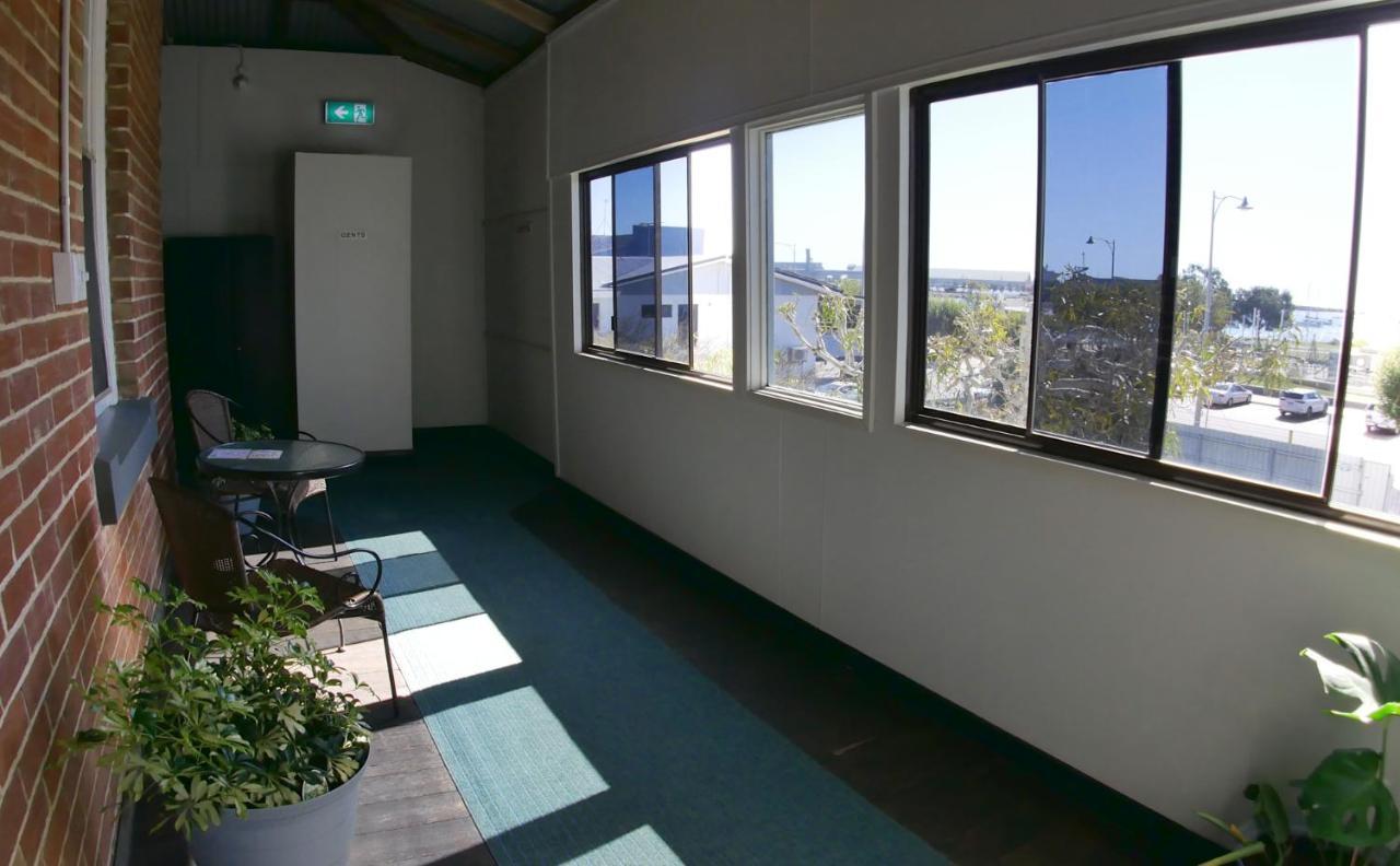 Geraldton Backpackers Hostel Exterior foto