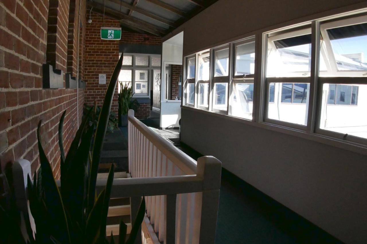 Geraldton Backpackers Hostel Exterior foto