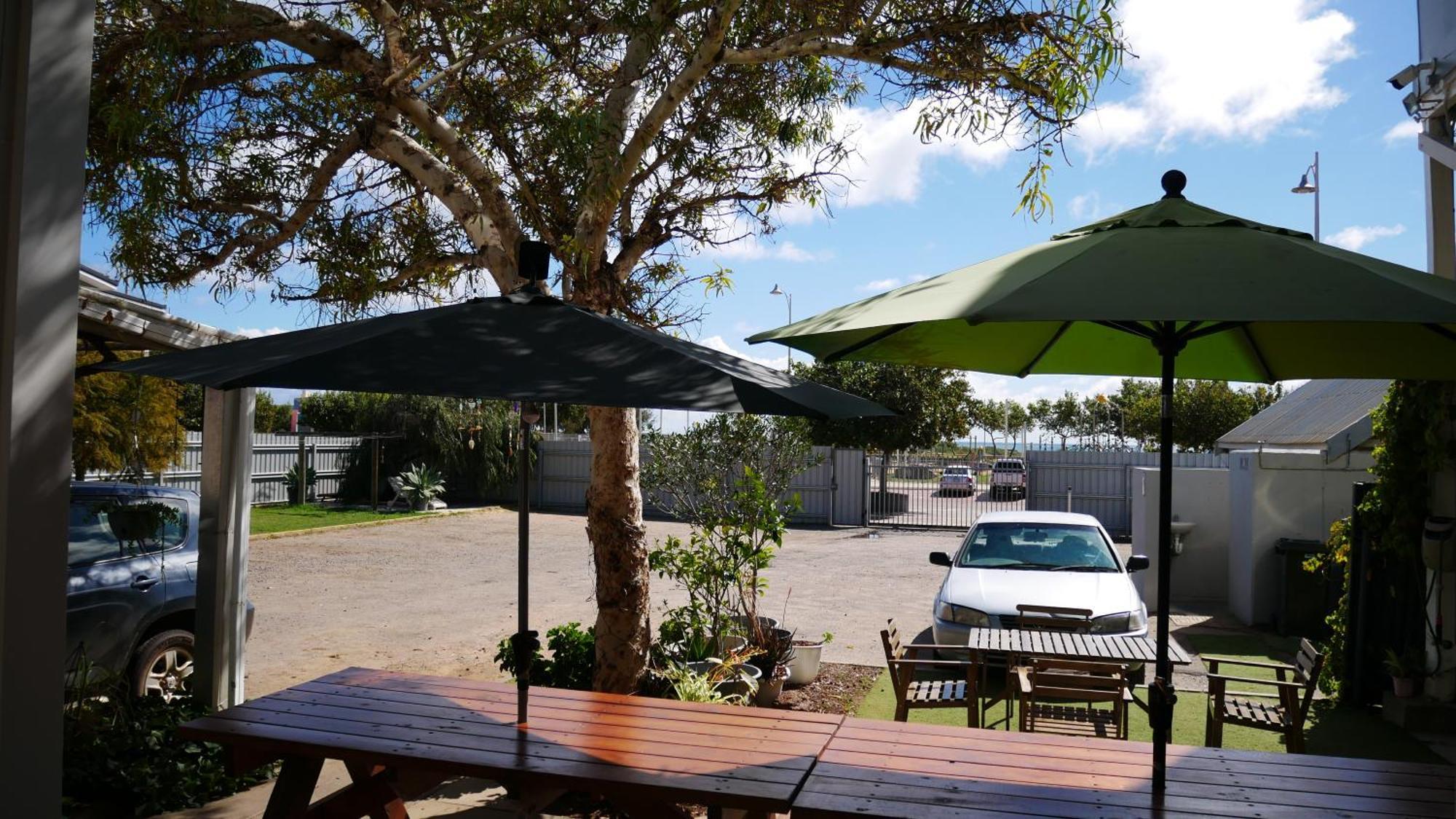 Geraldton Backpackers Hostel Exterior foto