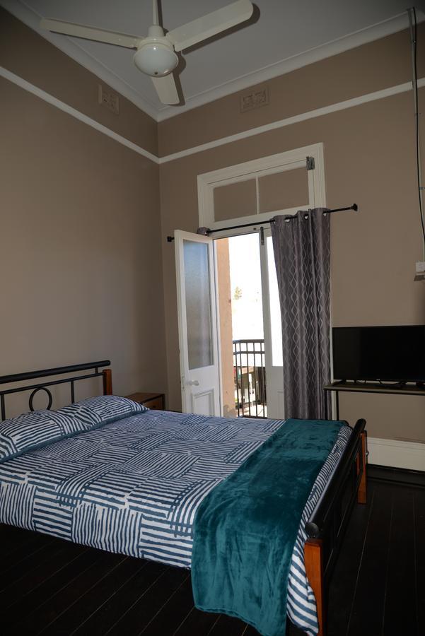 Geraldton Backpackers Hostel Exterior foto