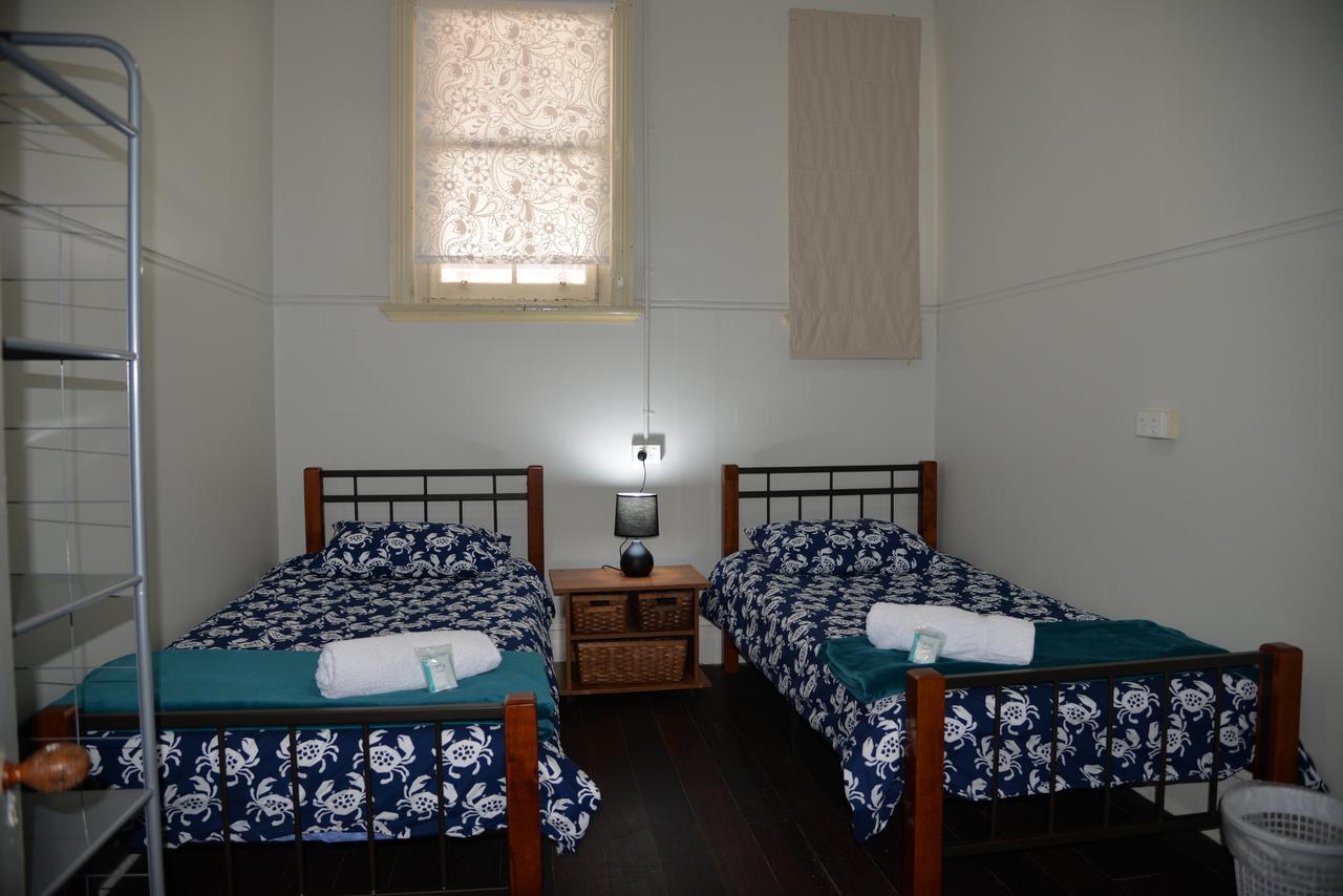 Geraldton Backpackers Hostel Exterior foto