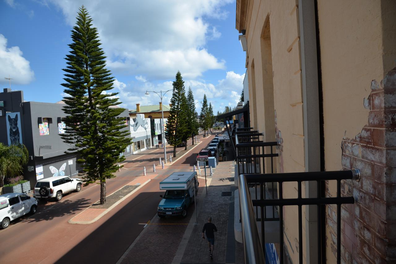 Geraldton Backpackers Hostel Exterior foto