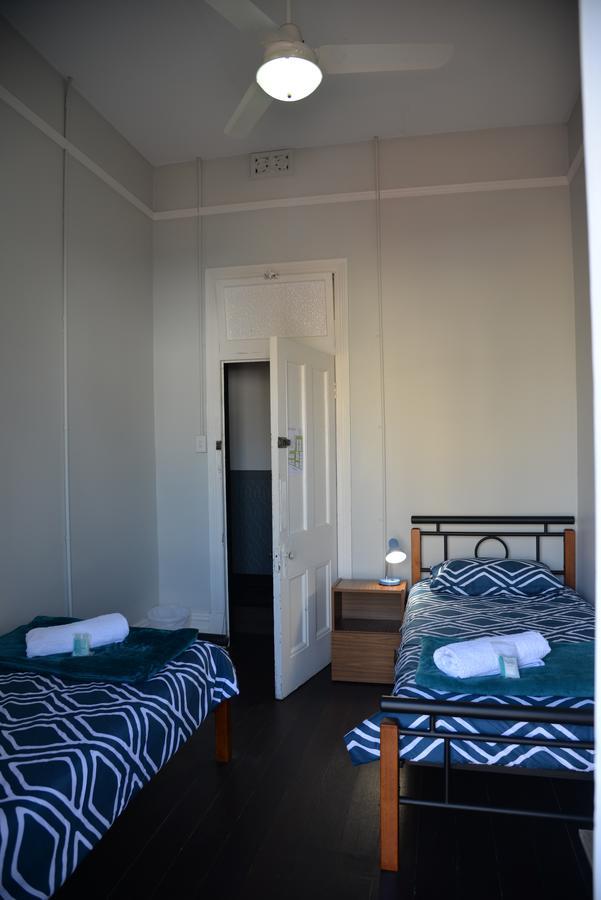 Geraldton Backpackers Hostel Exterior foto